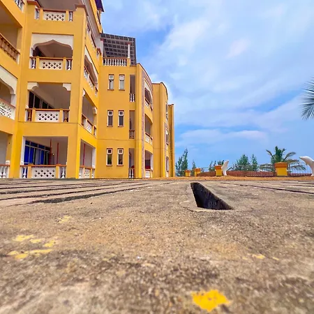 Shanzu Reef Beachfront Apartments Mombasa Zewnętrze zdjęcie