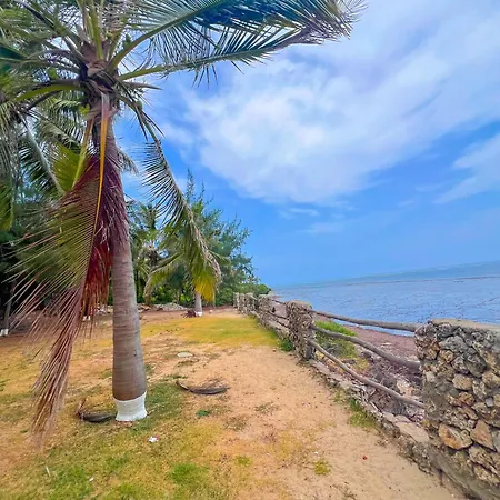 Shanzu Reef Beachfront Apartments Mombasa Zewnętrze zdjęcie