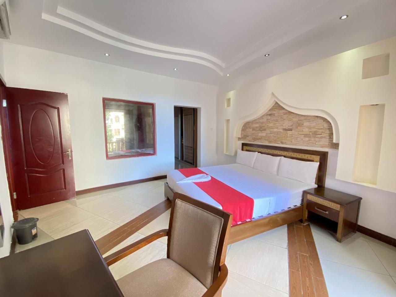 Shanzu Reef Beachfront Apartament Mombasa