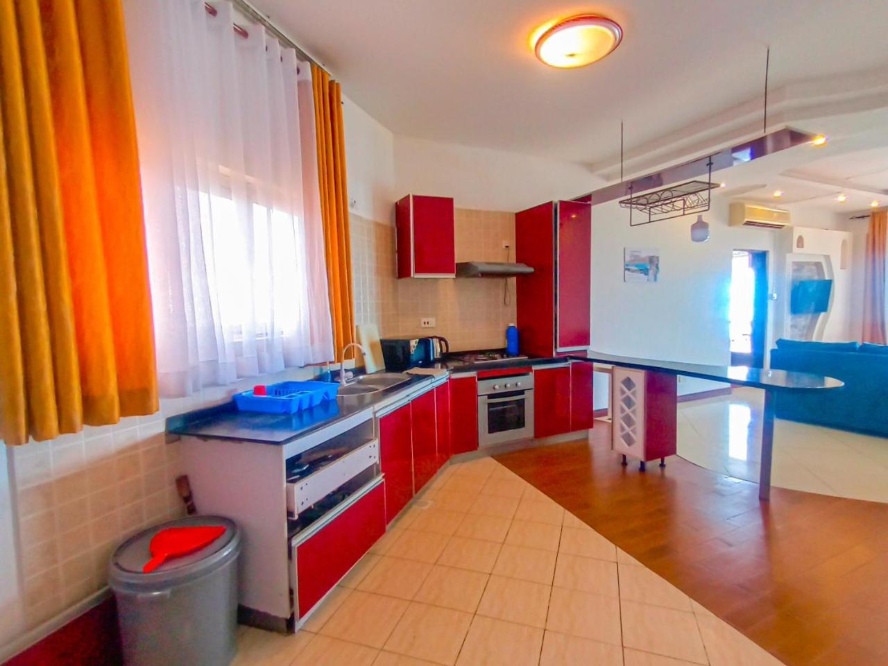Shanzu Reef Beachfront Apartament